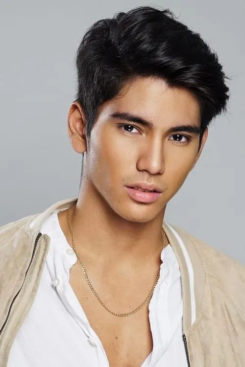 Adrian Dionisio — personaje: Drake