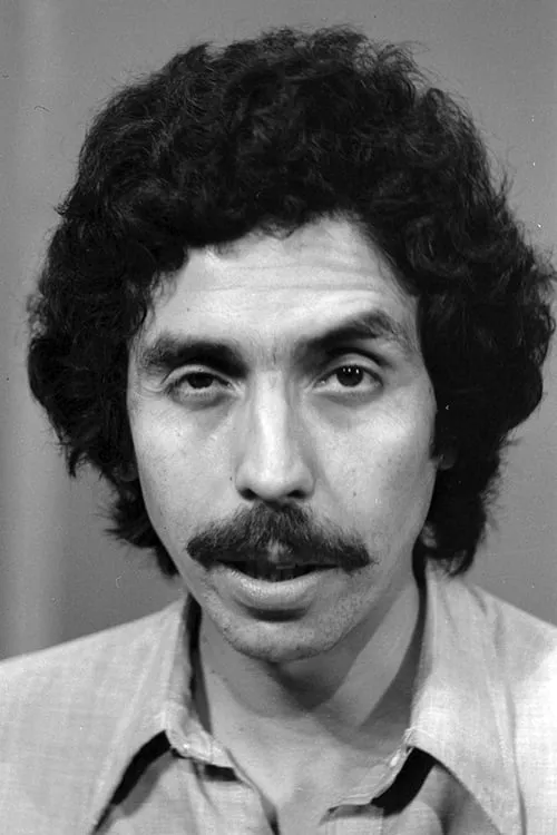 Adriano Castillo interpretando a Angel