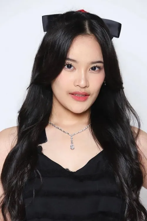 Malea Emma Tjandrawidjaja ha trabajado con Adzana Shaliha en 1 ocasiones