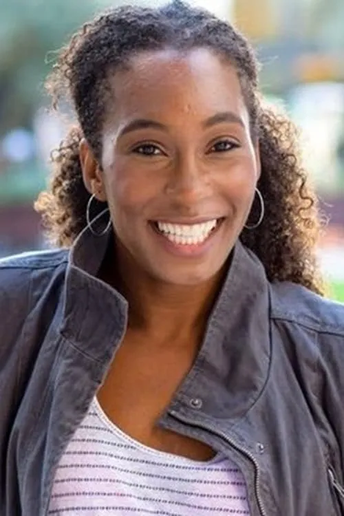 Afi Ekulona en su biografía y filmografía