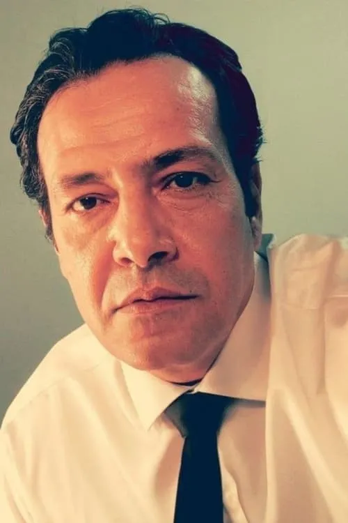 Fayeq Azab ha trabajado con Ahmed Al Salakawi en 1 ocasiones