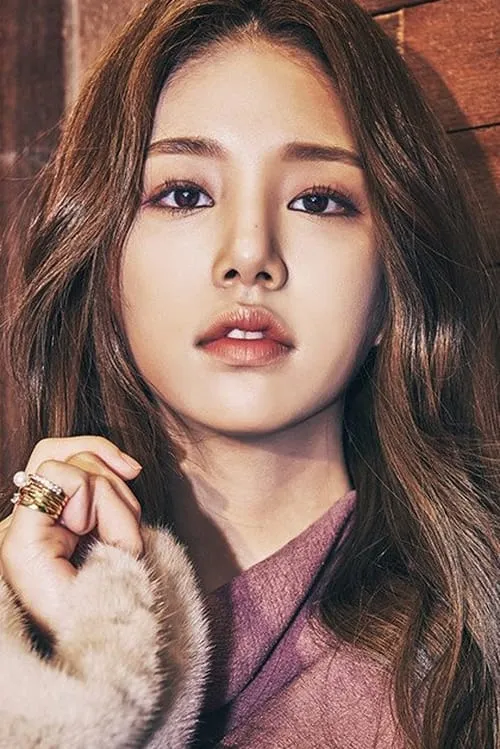 Ahn Sol-bin en su biografía y filmografía