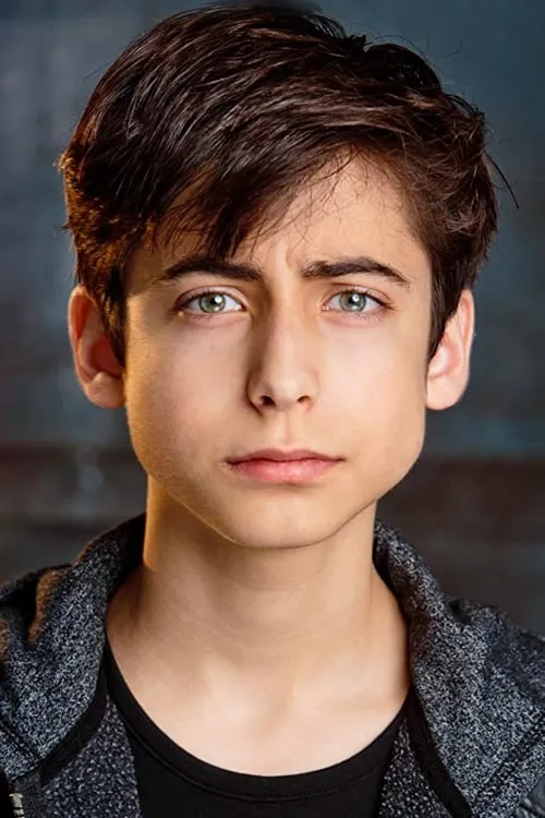 Sean Ryan Fox ha trabajado con Aidan Gallagher en 3 ocasiones