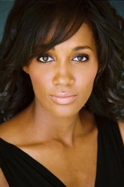 Aisha Kabia — personaje: Michelle Carter