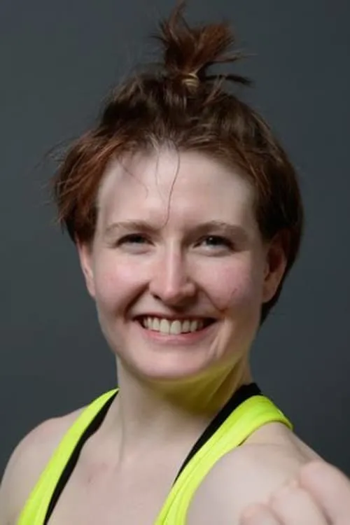 Aisling Daly interpretando a Self