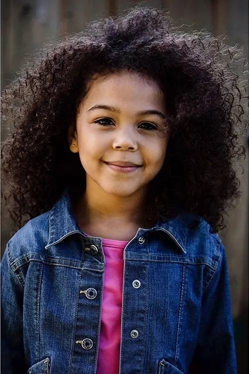 Amanda Huxtable ha trabajado con Aiyanna Miorin en 1 ocasiones