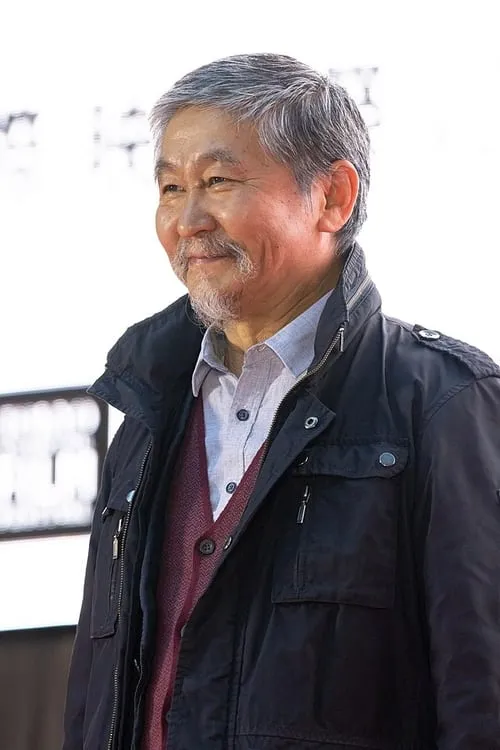 Elnura Osmonalieva ha trabajado con Aktan Arym Kubat en 1 ocasiones