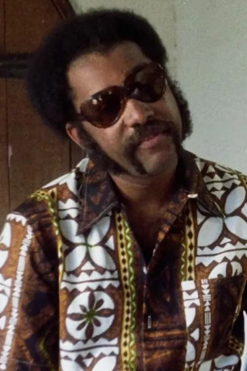 Al Richardson interpretando a Razor