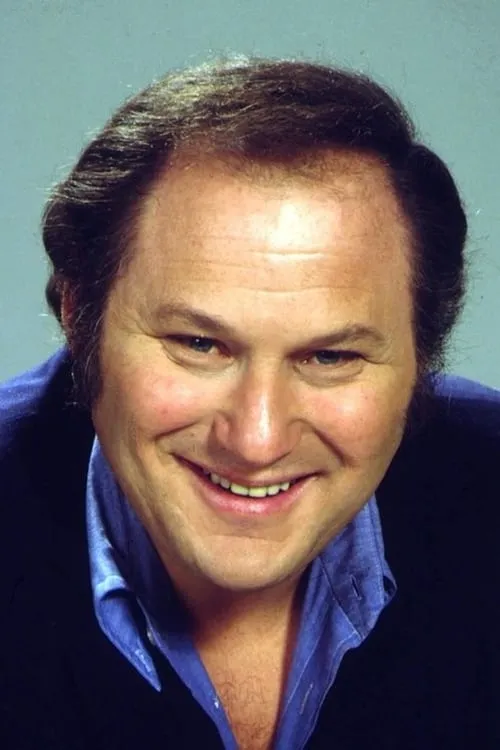 Al Waxman interpretando a Lt. Samuels