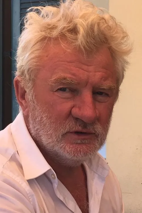 Aladin Reibel interpretando a Dubreuil