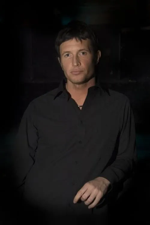 Michael Instone ha trabajado con Alan Convy en 1 ocasiones