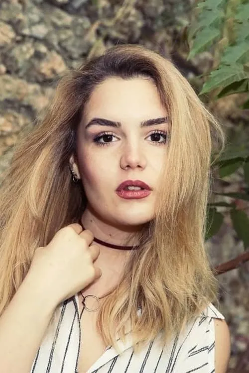 Gurur Çiçekoglu ha trabajado con Alara Turan en 1 ocasiones