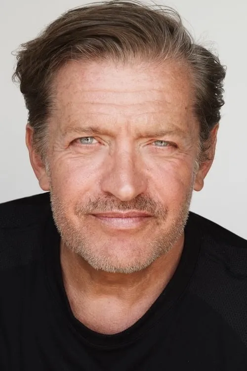 Kai Francis Lewis ha trabajado con Alastair G. Cumming en 1 ocasiones