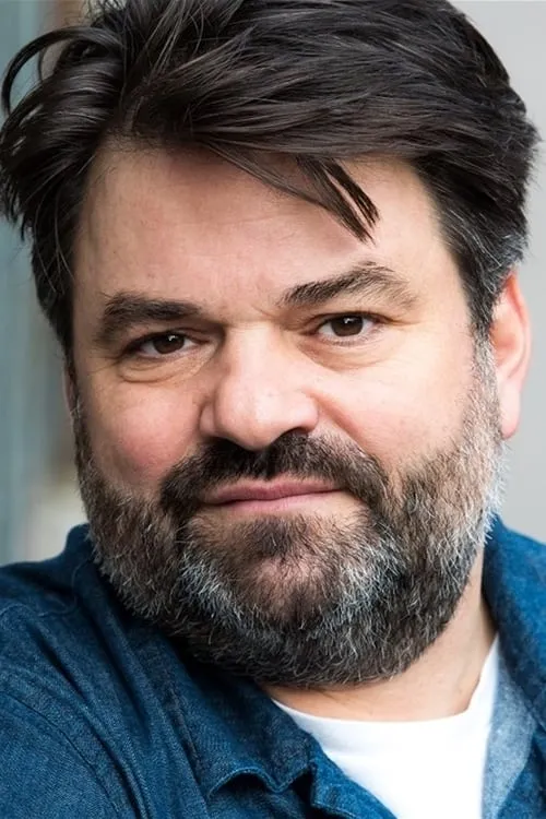 Alban Aumard interpretando a Charly