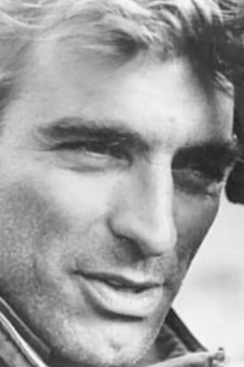 Albert Magnoli interpretando a Self