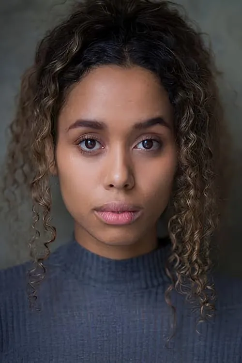 Ewan Mitchell ha trabajado con Aleah Aberdeen en 1 ocasiones