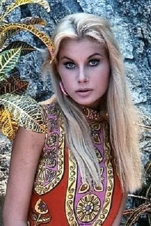 Alena Johnston interpretando a Antiope