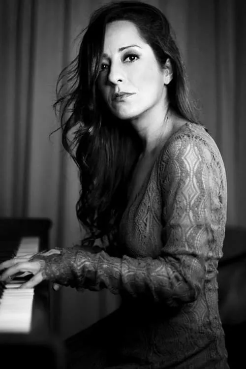 Veronica Maya ha trabajado con Alessandra De Rosario en 1 ocasiones