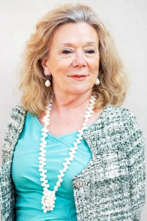 Chiara Muti ha trabajado con Alessandra Frabetti en 1 ocasiones