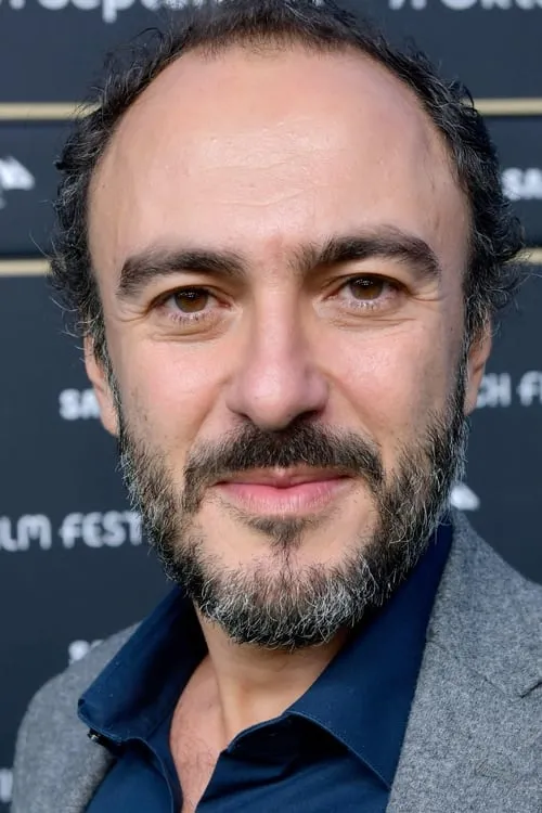 Moni Ovadia ha trabajado con Alessandro Aronadio en 1 ocasiones