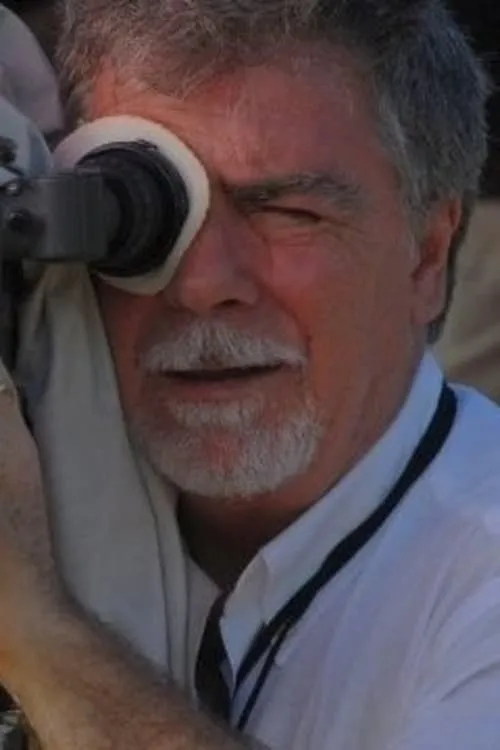 Alessandro Grossi interpretando a Himself