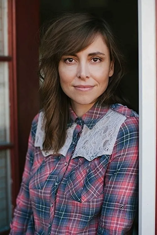 Josephine Keen ha trabajado con Alethea Jones en 1 ocasiones