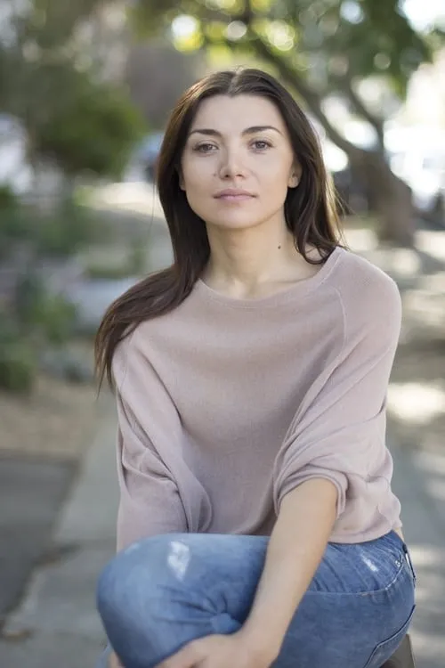 Adi Shankar ha trabajado con Alex Burunova en 1 ocasiones