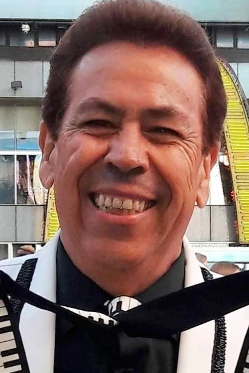 María Elena Saldaña ha trabajado con Alex del Castillo en 1 ocasiones