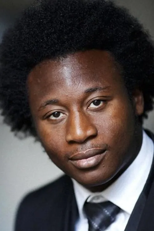 Alex Fondja interpretando a Ange