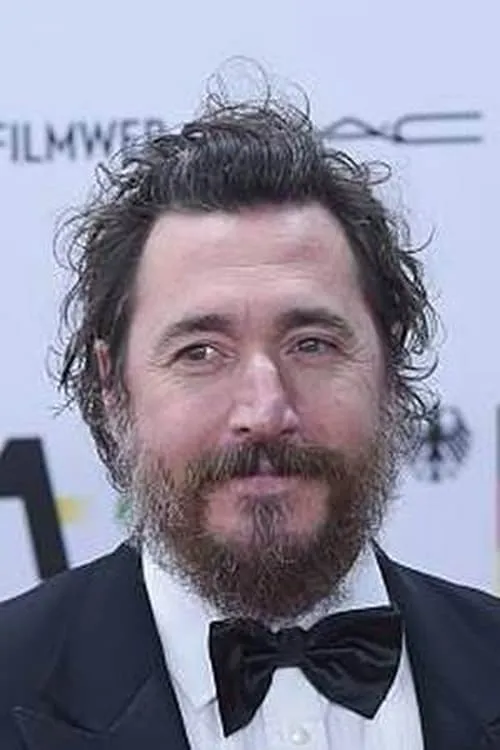 Alex Infascelli interpretando a Self