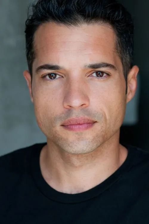 Eric C. Lynch ha trabajado con Alex Loynaz en 1 ocasiones