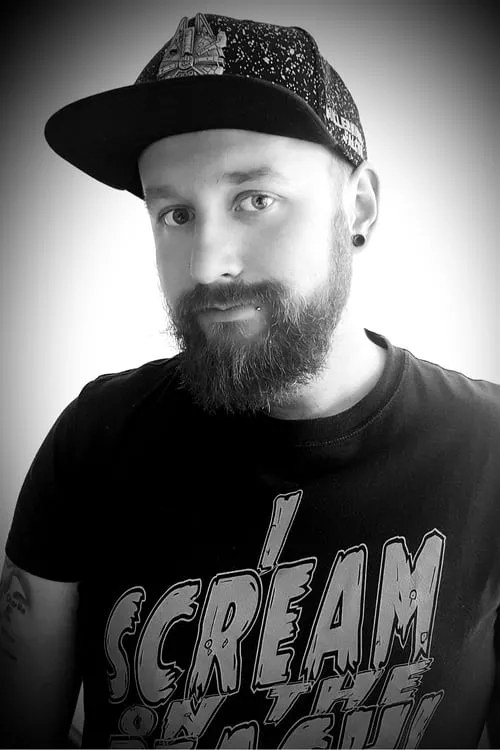 Andrew Elias ha trabajado con Alexander Churchyard en 2 ocasiones