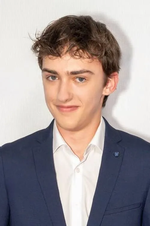 Alexander Sladek interpretando a Filipp