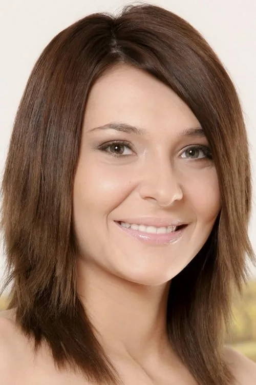 Julia Roca ha trabajado con Alexis Brill en 8 ocasiones