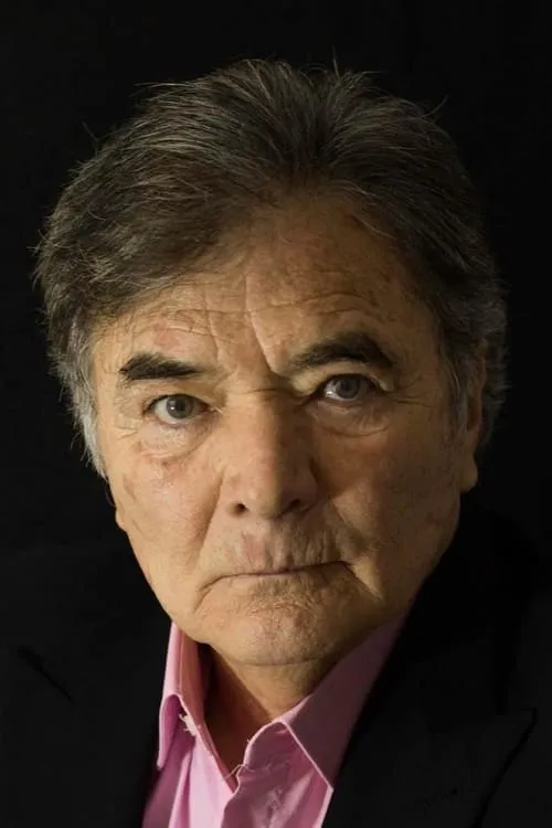 Alfonso Iturralde — personaje: Renato Santibáñez