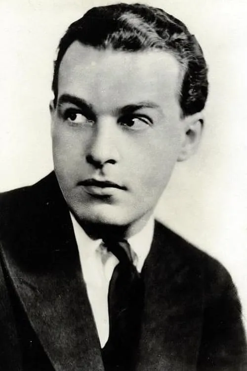 Alfred Lunt interpretando a Roland Farwell Francis