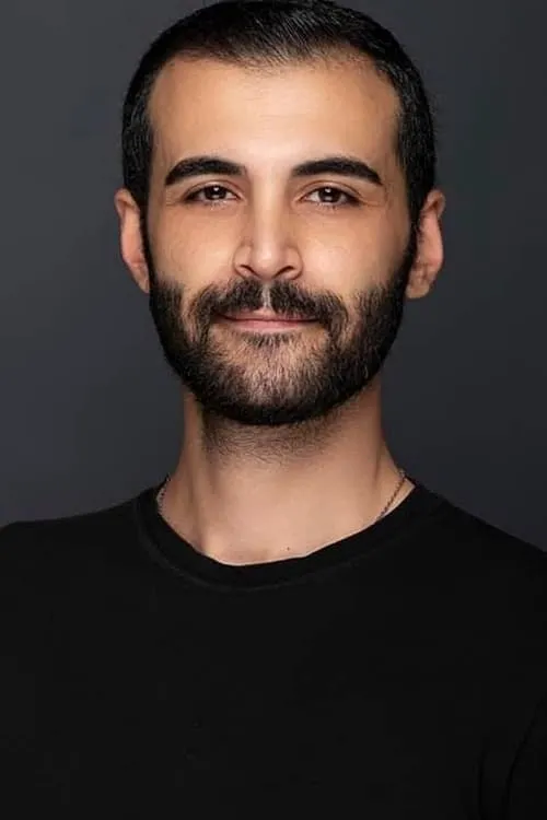 ???? ha trabajado con Ali Açıkbaş en 1 ocasiones