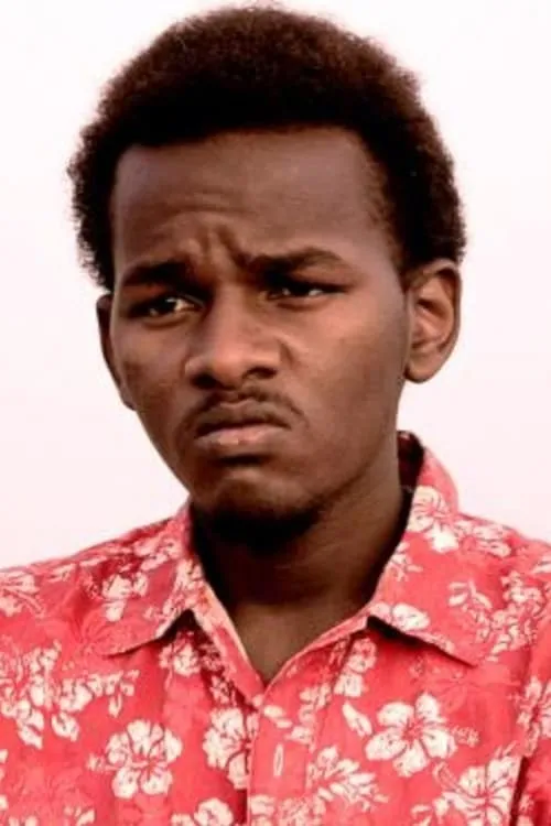 Ali Barkai interpretando a Jeep