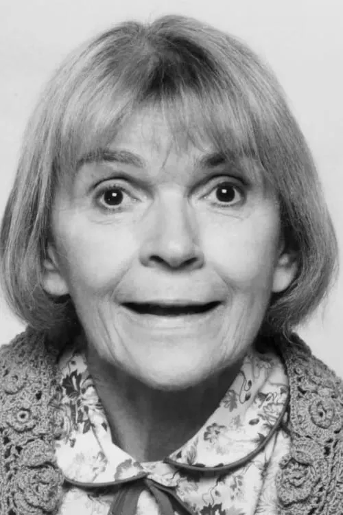 Alice Drummond interpretando a Grandma Dottie