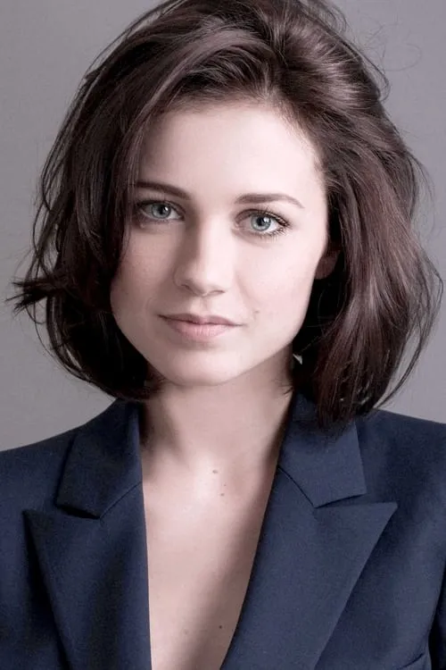 Alice Dufour interpretando a Clara