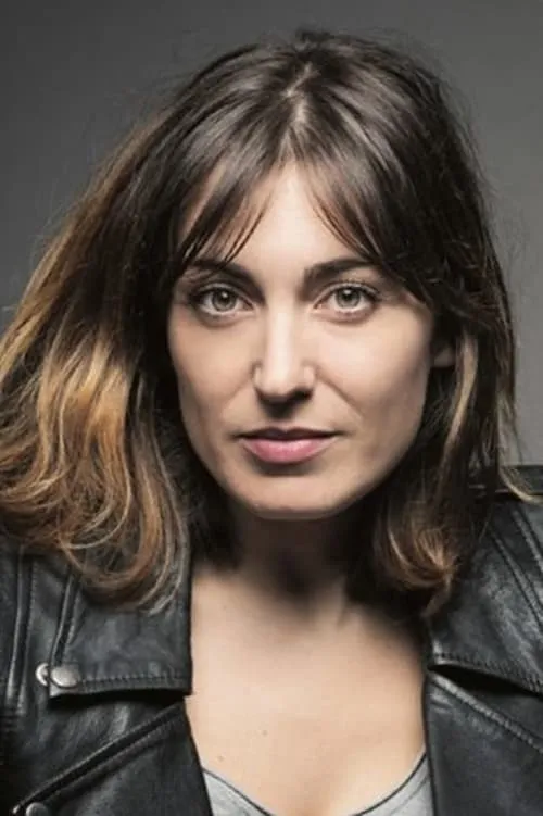 Adam Jezierski ha trabajado con Alicia G. Reyero en 1 ocasiones