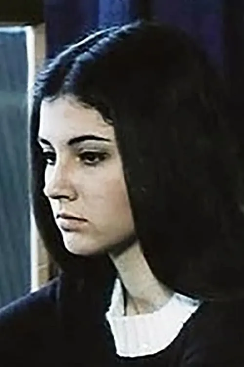 Aliki Zanou interpretando a