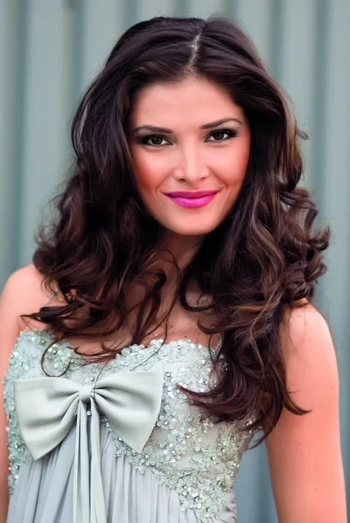 Alex Velea ha trabajado con Alina Pușcaș en 1 ocasiones