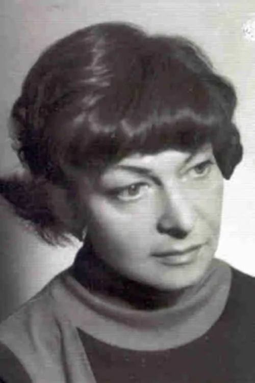 Alina Rostkowska interpretando a Helena Pyrzyk