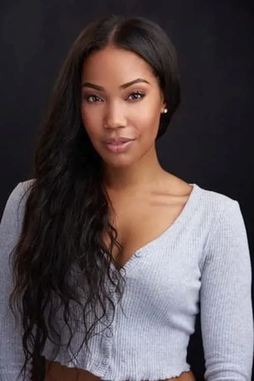 Alisha Henson interpretando a Dr. Assistant