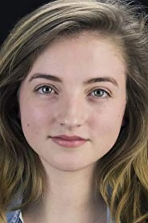 Alison Barry interpretando a Emily