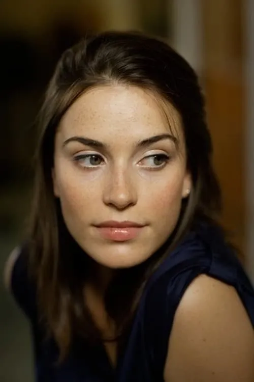 Alison J. Forest interpretando a 