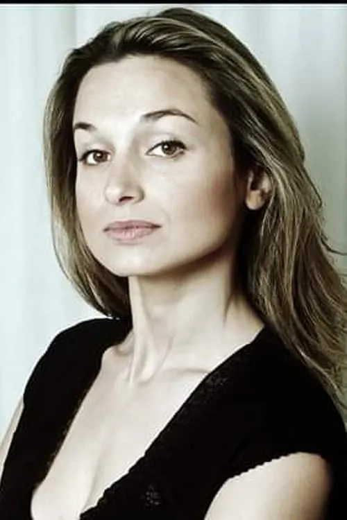 Alkmini Stathatou — personaje: Niki