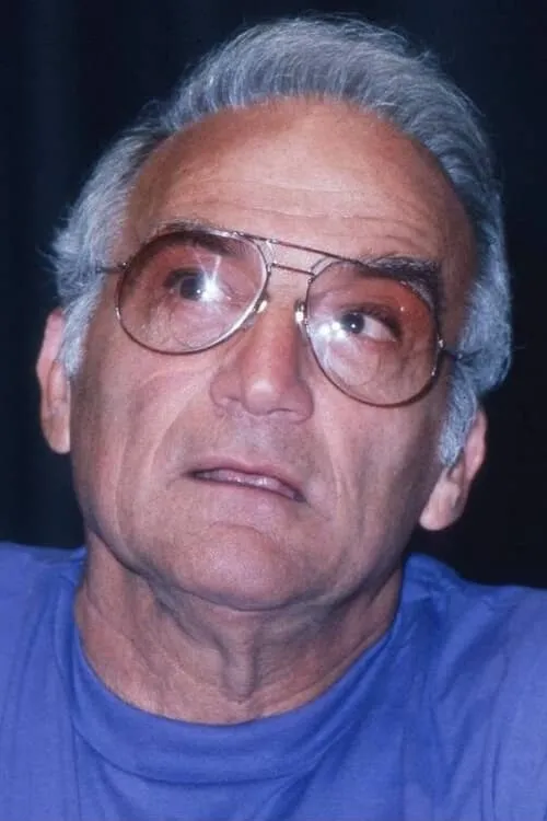 Allen Baron interpretando a Frank Bono