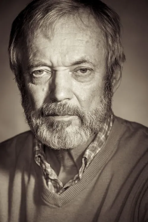 Allen Nause interpretando a Robert